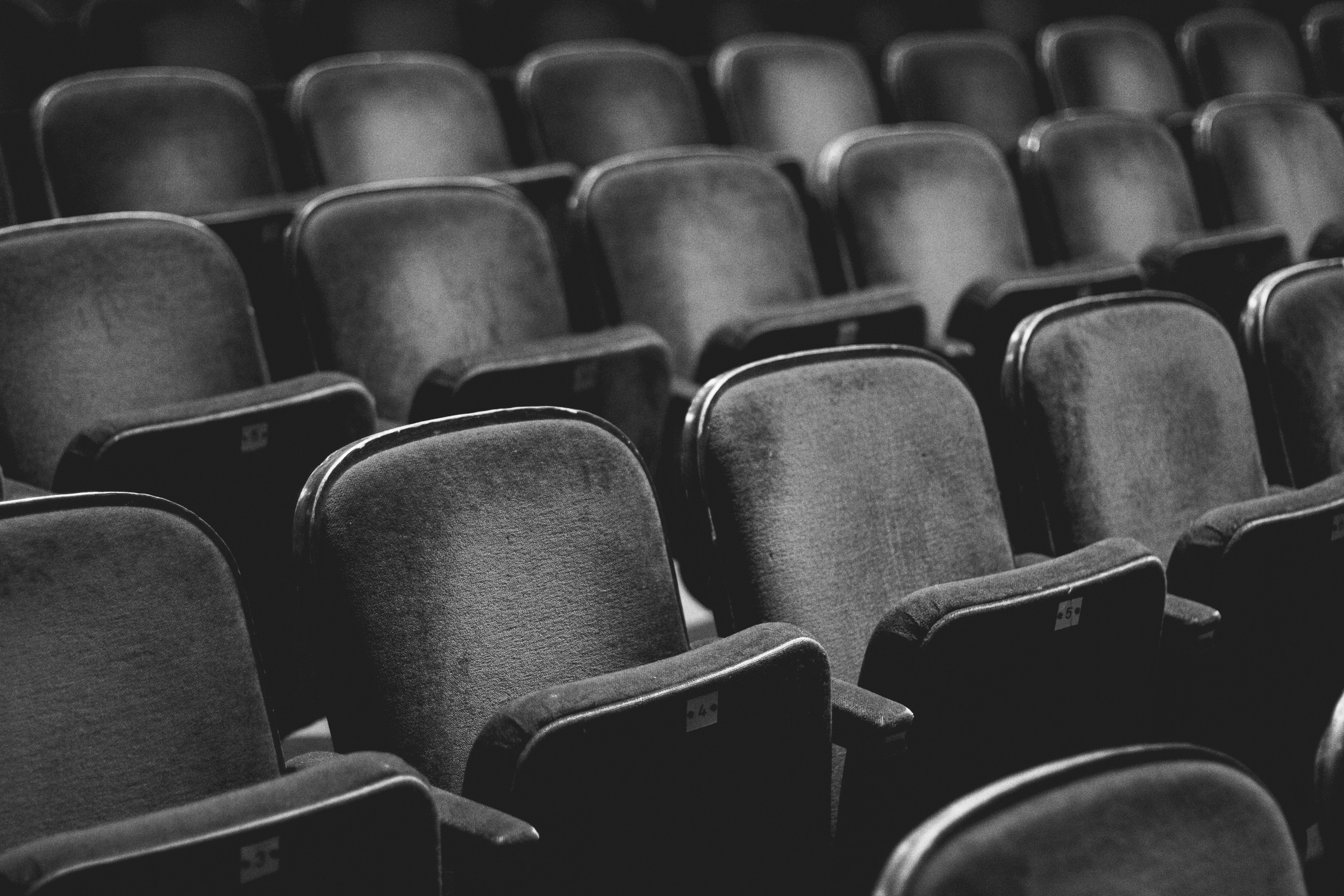 Entertainment 18 banner size